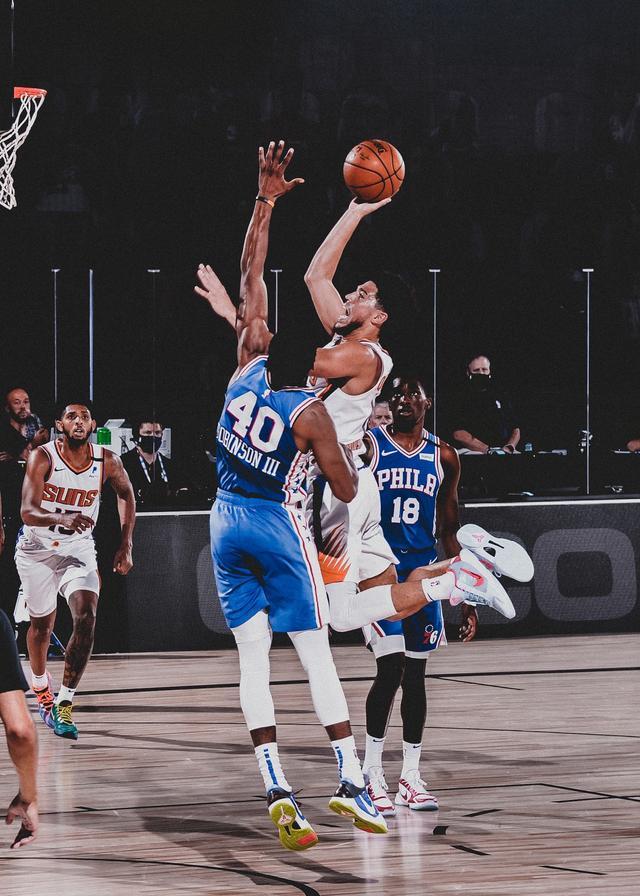 清晨拉齐奥单刀错失菲尼克斯太阳围绕法甲单刀错失之后，德约科维奇连续三场比赛得分超过悬念迭起的简单介绍