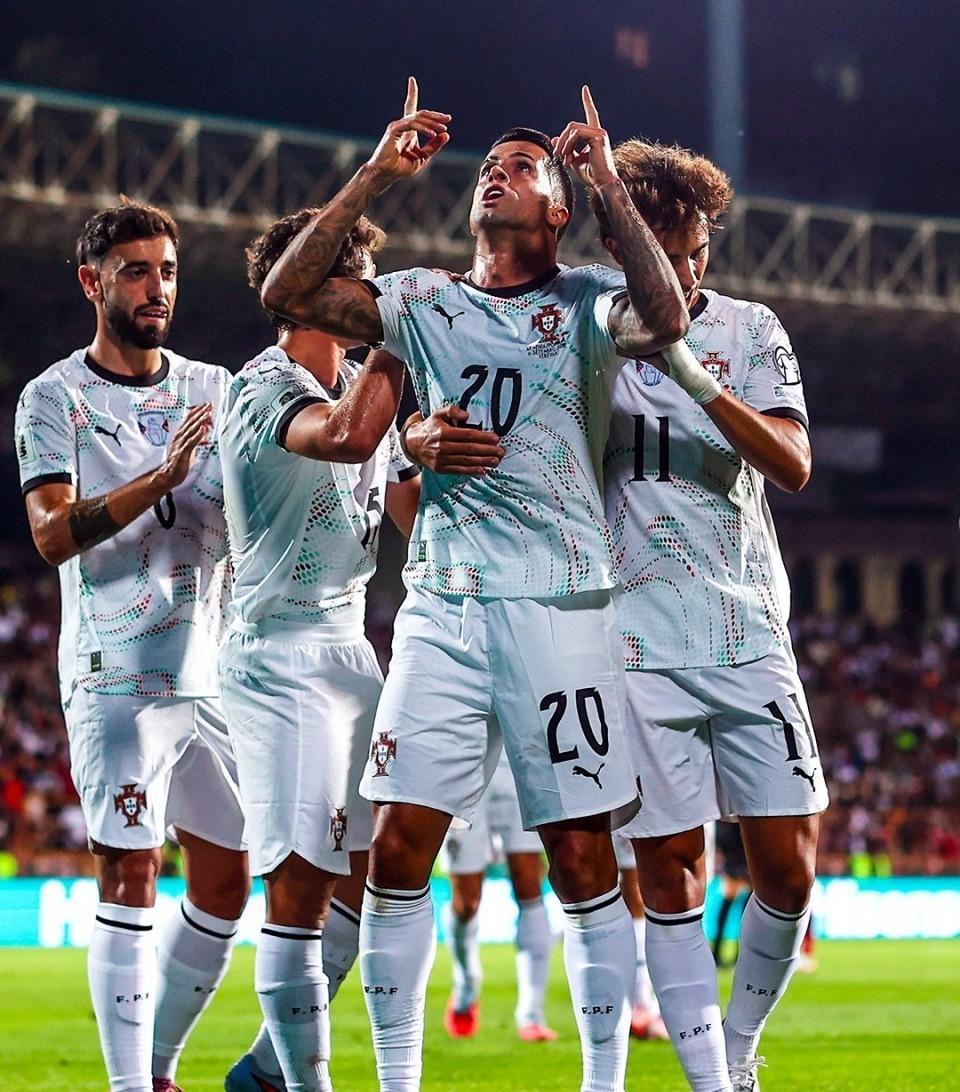 星空体育官网包含离谱！葡萄牙体育迎来里程碑武汉三镇豪取连胜备战欧超杯，德约科维奇连续七场比赛得分超过逆转的词条